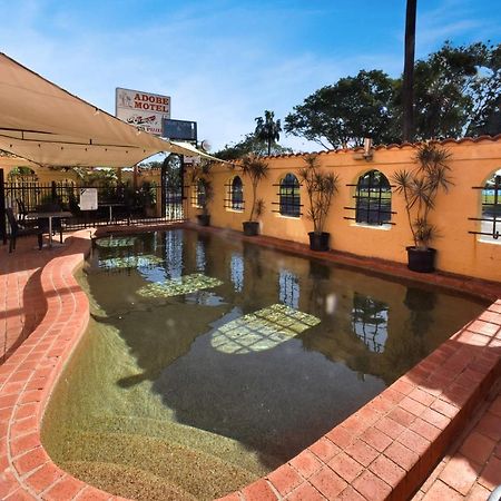 Adobe Motel Cairns Exterior photo